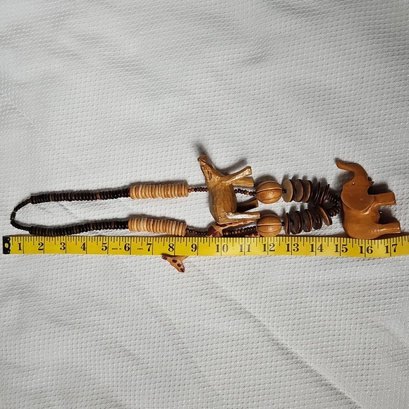 VINTAGE WOODEN SAFARI STATEMENT NECKLACE - Picture 5 of 6